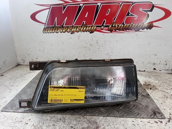 Koplamp links van een Nissan Sunny, Gebruikt, -, -, -