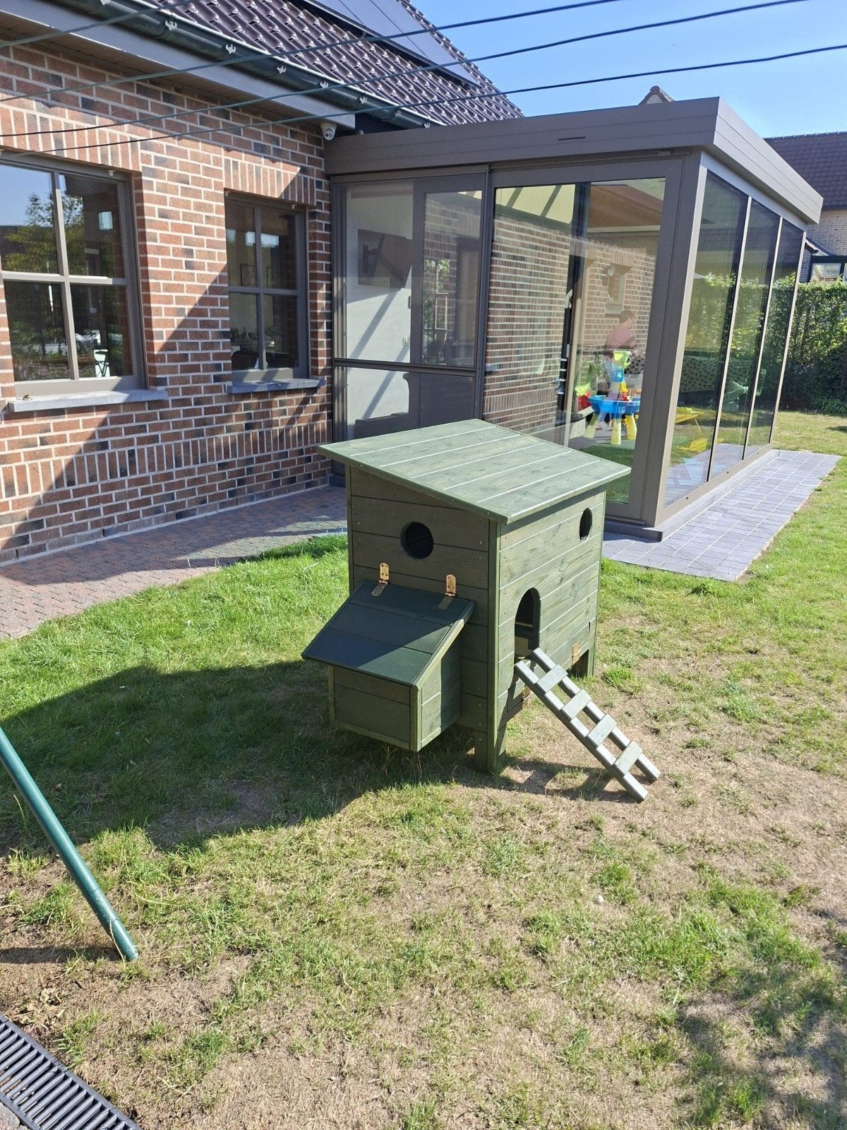 Poulailler robuste en bois imprégné, à l'état neuf., Plusieurs animaux, Poule ou poulet