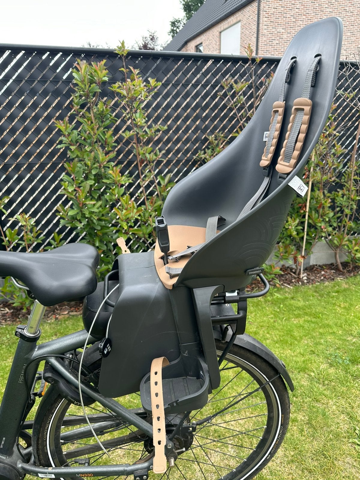 Urban Iki fietsstoel - 2 quick release montagekaders, Fietsen en Brommers, Fietsaccessoires | Fietsstoeltjes, Ophalen, Achterzitje
