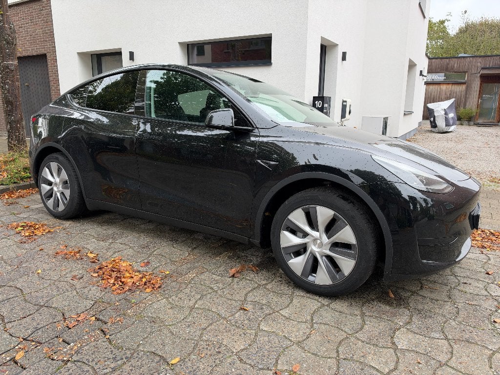 Tesla Model Y RWD 2024, Auto's, Automaat, Achterwielaandrijving, Zwart, Zwart
