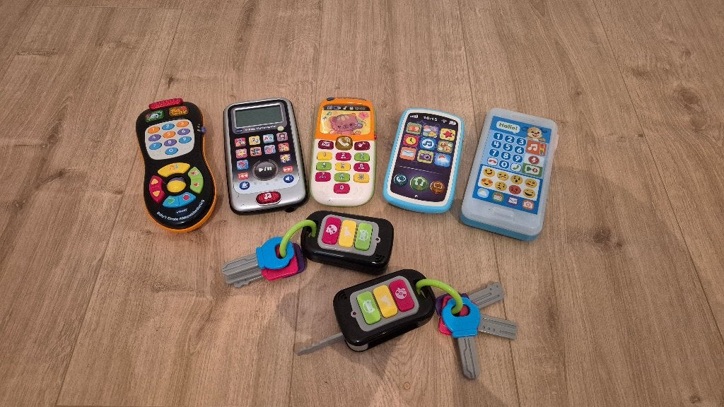 Téléphones jouets et clés de voiture avec lumière et son, Enlèvement ou Envoi, Comme neuf, Électronique, Avec lumière