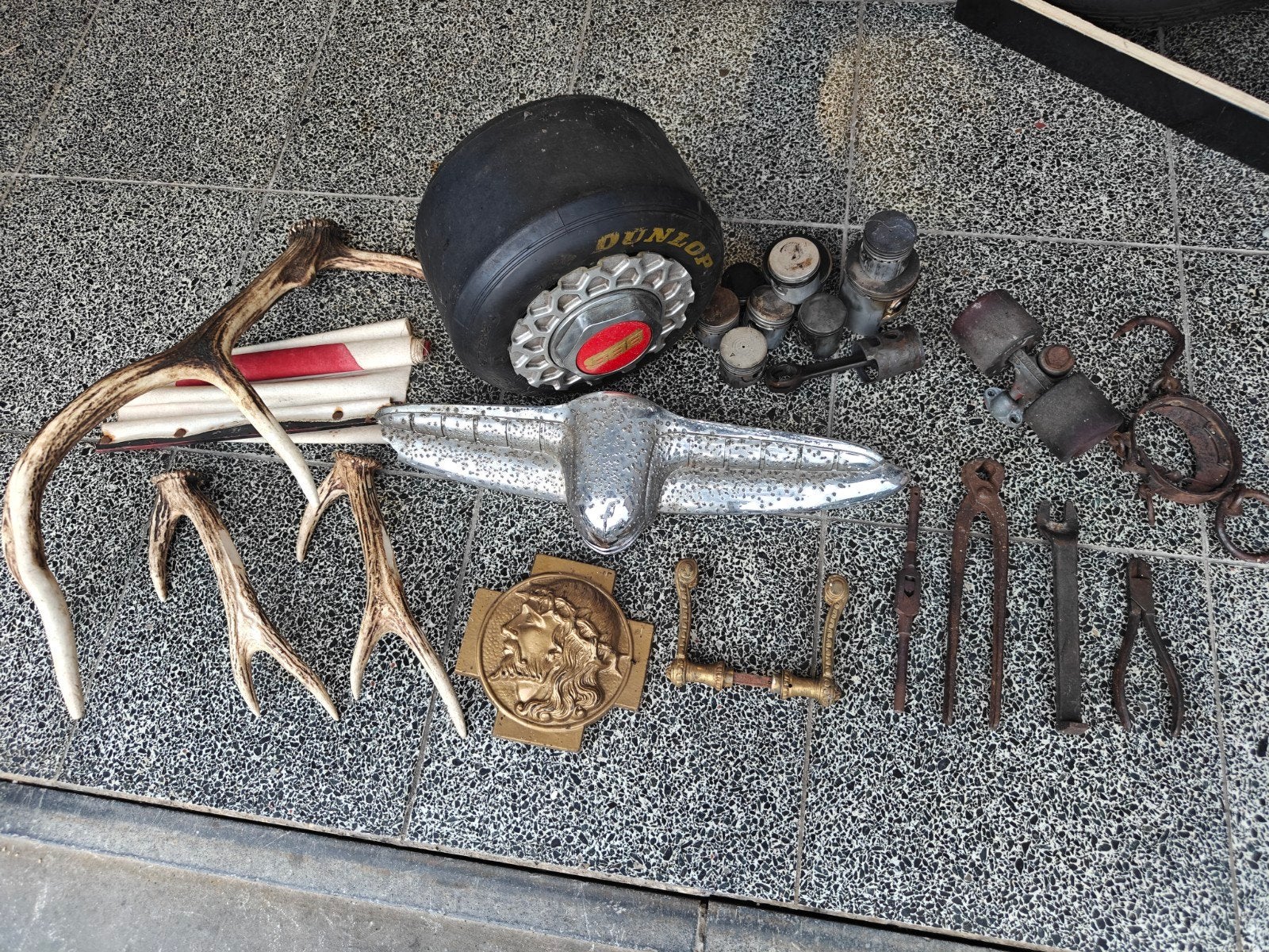 Mancave / rommelmarkt / ..., Antiek en Kunst, Ophalen