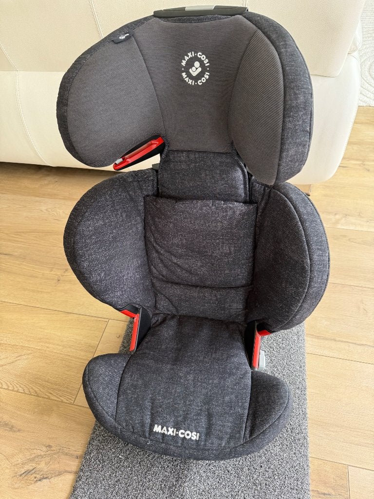 Siège auto Maxi cosi + protection, Enfants & Bébés, Sièges auto, 15 à 36 kg, Enlèvement, Utilisé, Isofix
