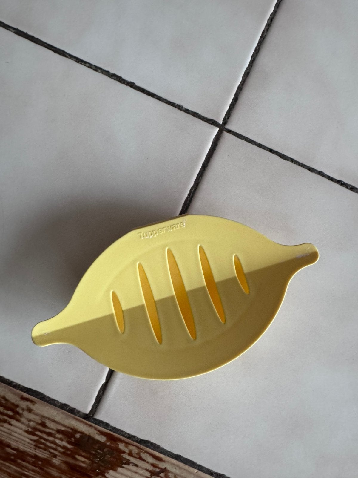 Tupperware zeepdoosje / zeepbakje geel, Ophalen, Overige typen, Geel, Zo goed als nieuw