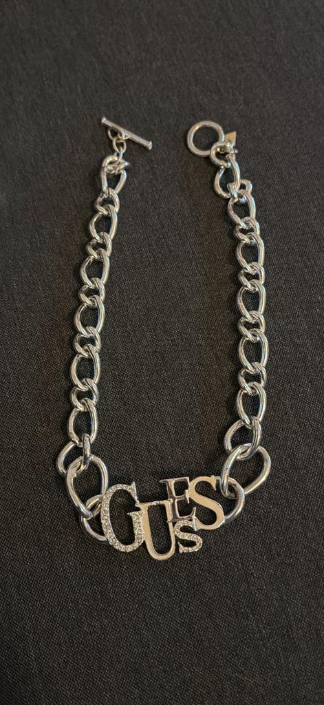 Collier Guess argenté, Bijoux, Sacs & Beauté, Enlèvement, Utilisé, Argent, Argent