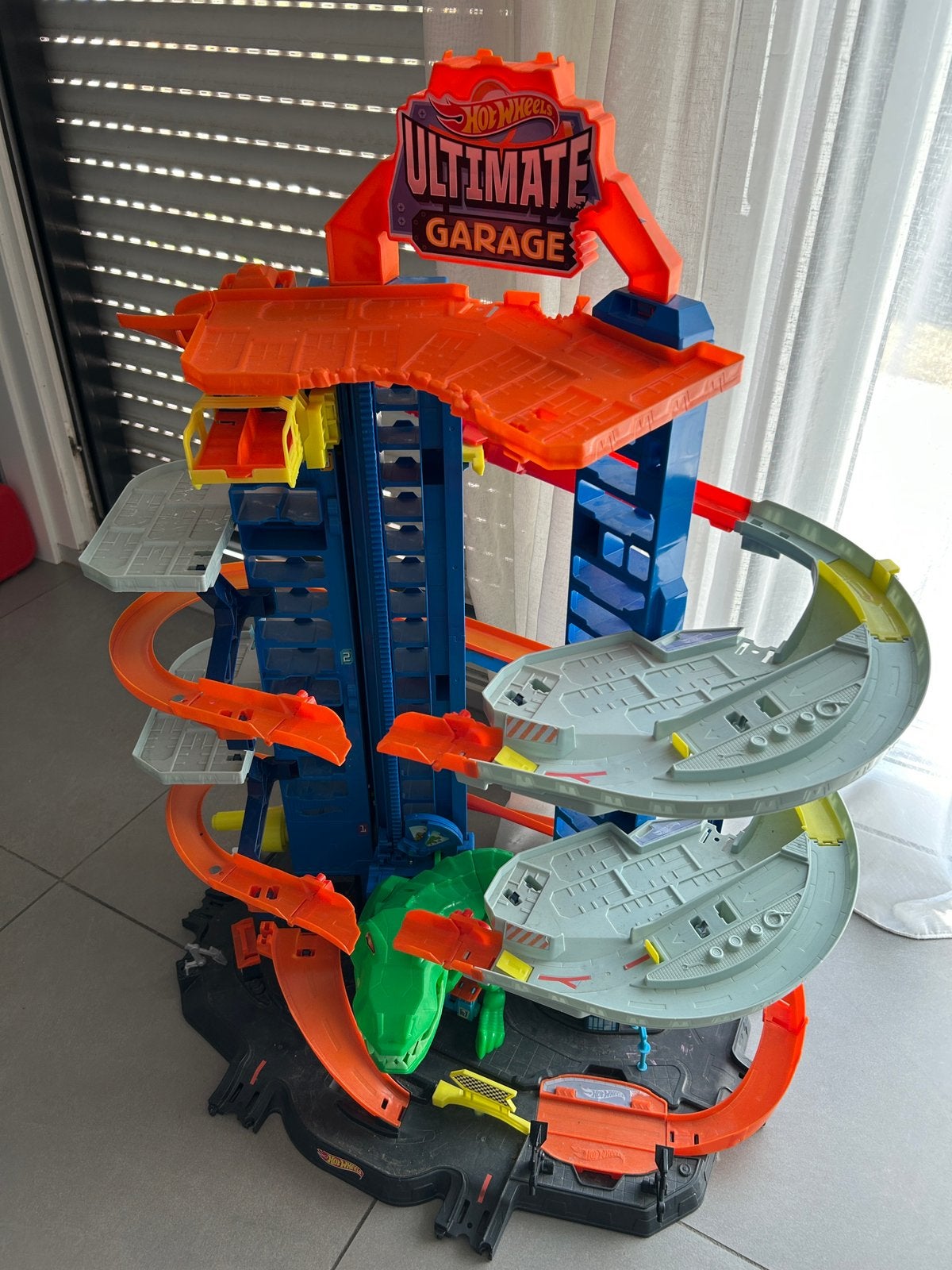 Hot Wheels Dino toren, Enfants & Bébés, Jouets | Circuits, Enlèvement, Comme neuf, Circuit, Hot Wheels
