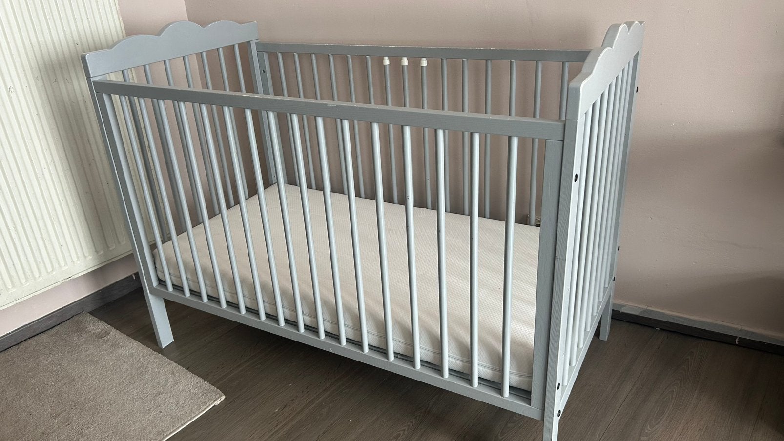 Lit pour bébé 120x60 cm + matelas — Usagé, Enlèvement, Comme neuf, Lit