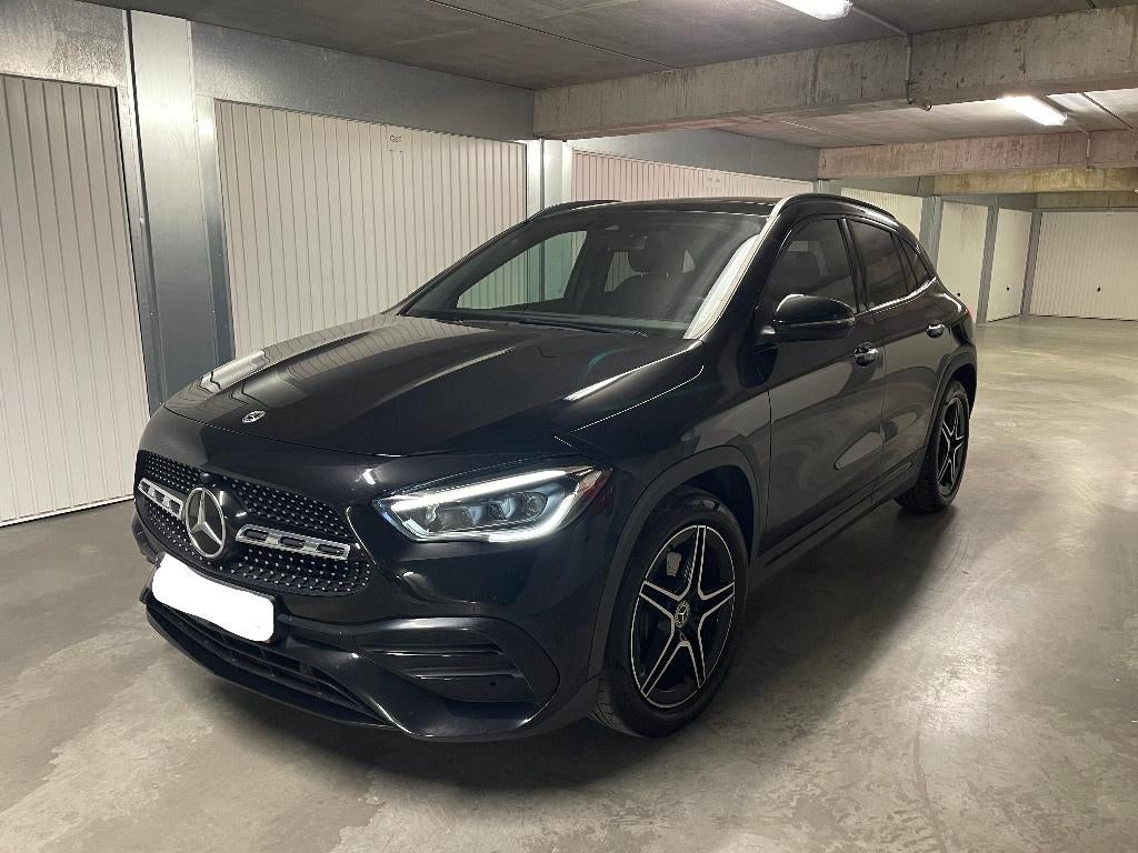 Mercedes GLA 180 AMG line Cosmos noire, Cuir, Achat, Euro 6, Entretenue par le concessionnaire