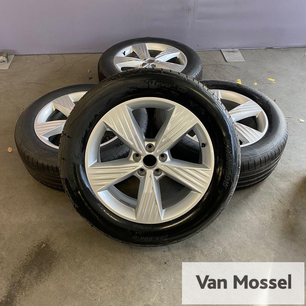 Audi Q4 Hankook Ventus S1 Evo 3 EV 235/55/R19 - 255/50/R19 R, 19 inch, Gebruikt, -, -