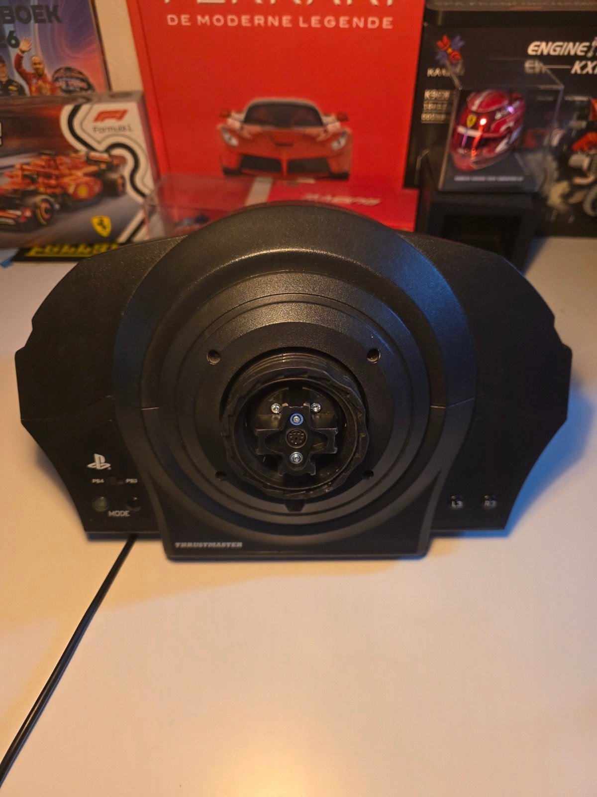 Thrustmaster T300 Servo Base + Thrustmaster Ferrari F1 wheel, Enlèvement
