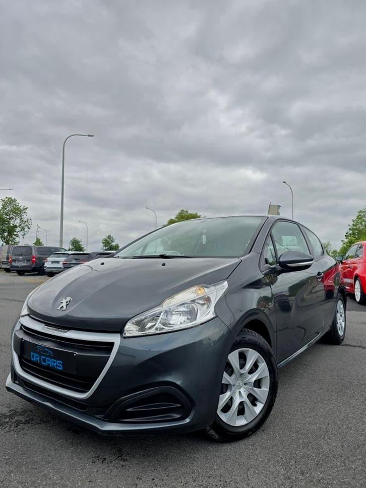 PEUGEOT 208 BENZINE/AIRCO-CARPLAY-PDC-CRUIS, Auto's, Voorwielaandrijving, Start-stop-systeem, Euro 6, Bedrijf