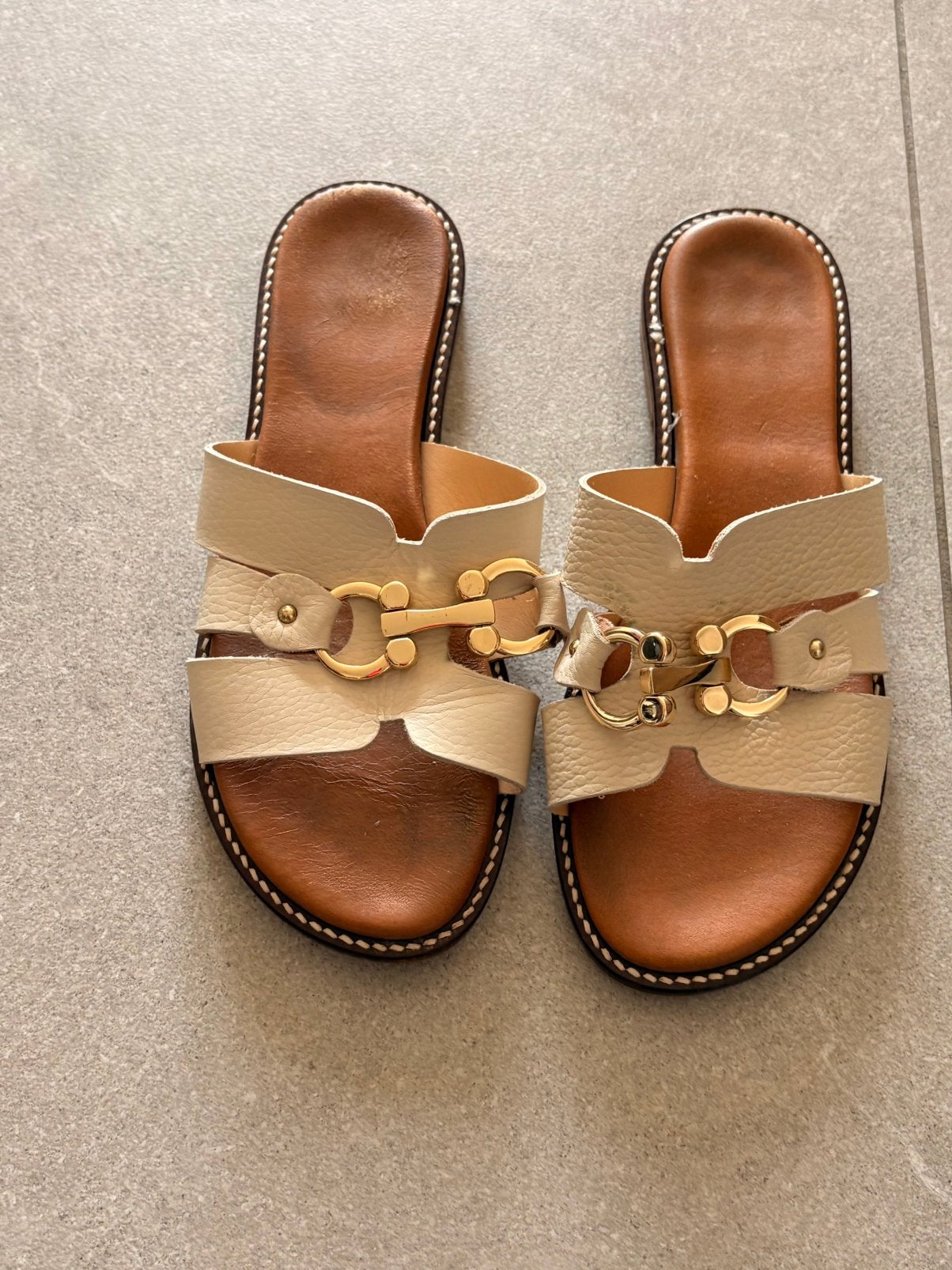 Slippers maat 39, Ophalen of Verzenden, Zo goed als nieuw, Slippers