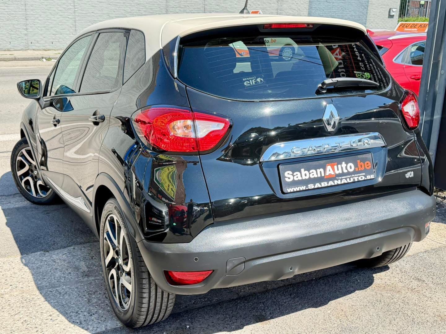 Renault Captur Prestige 1.5 Dci 2015, Auto's, Renault, Euro 5, Zwart, Bedrijf, Handgeschakeld