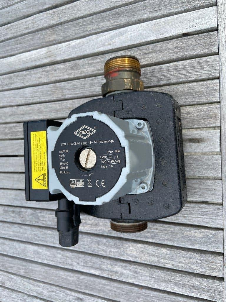 CV pomp OEG, Chaudière CC ou Chaudière combinée, Enlèvement, Utilisé, Moins de 200 watts