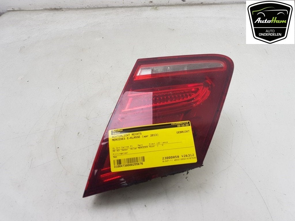FEU ARRIÈRE DROIT Mercedes-Benz E (W212) (|A2129069002|), Autos : Pièces & Accessoires, Utilisé, Mercedes-Benz