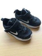 Mooie zwarte loopschoenen - Nike- maat 23,5, Ophalen, NIKE, Zo goed als nieuw, Jongen of Meisje