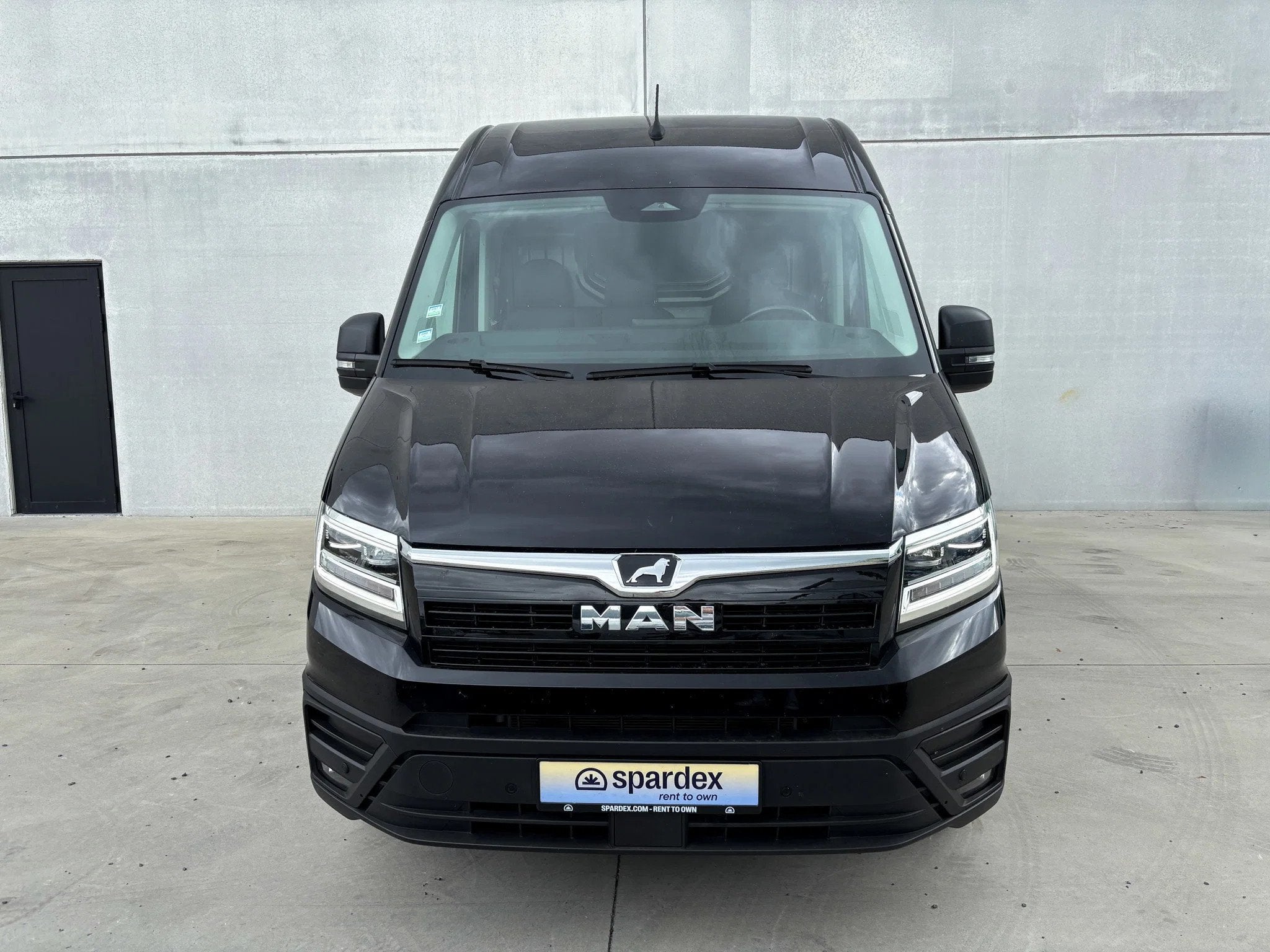 MAN TGE 3.180 4x2F | Leasing (bj 2025), Auto's, Automaat, Gebruikt, Euro 6, Zwart