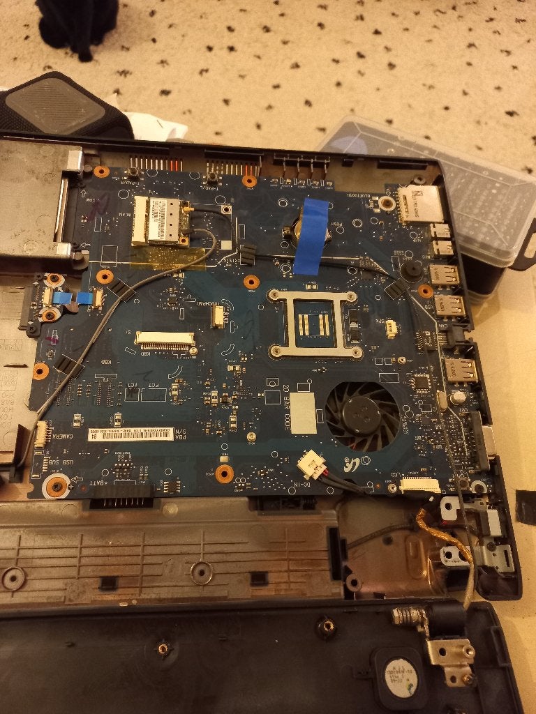 Samsung laptop R519 moederbord processor + koeling ongetest, Computers en Software, Ophalen, Niet werkend, Intel, DDR2