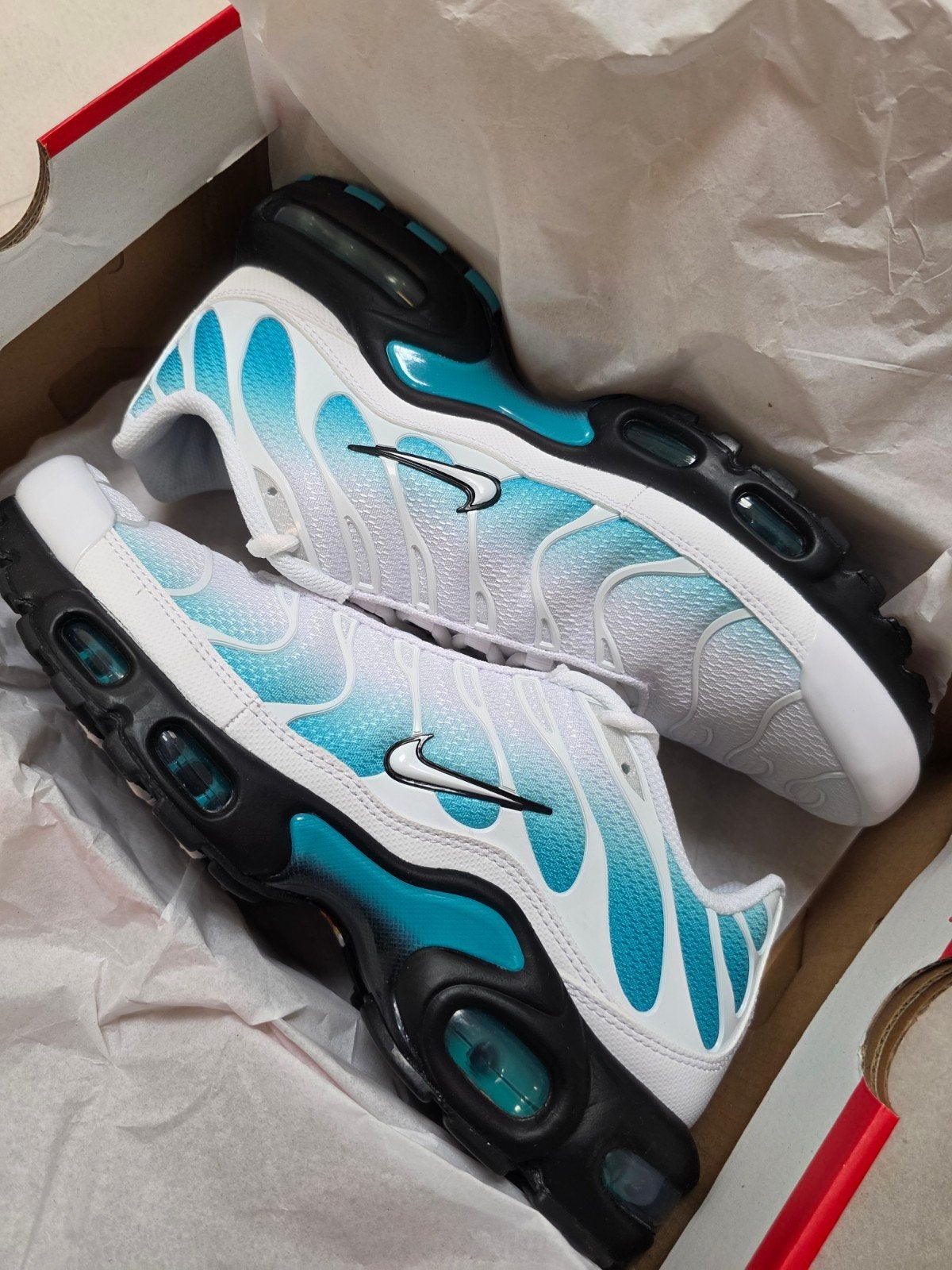 Nieuwe Nike Air Max Plus maat UK7, valt als 40,5, Ophalen of Verzenden