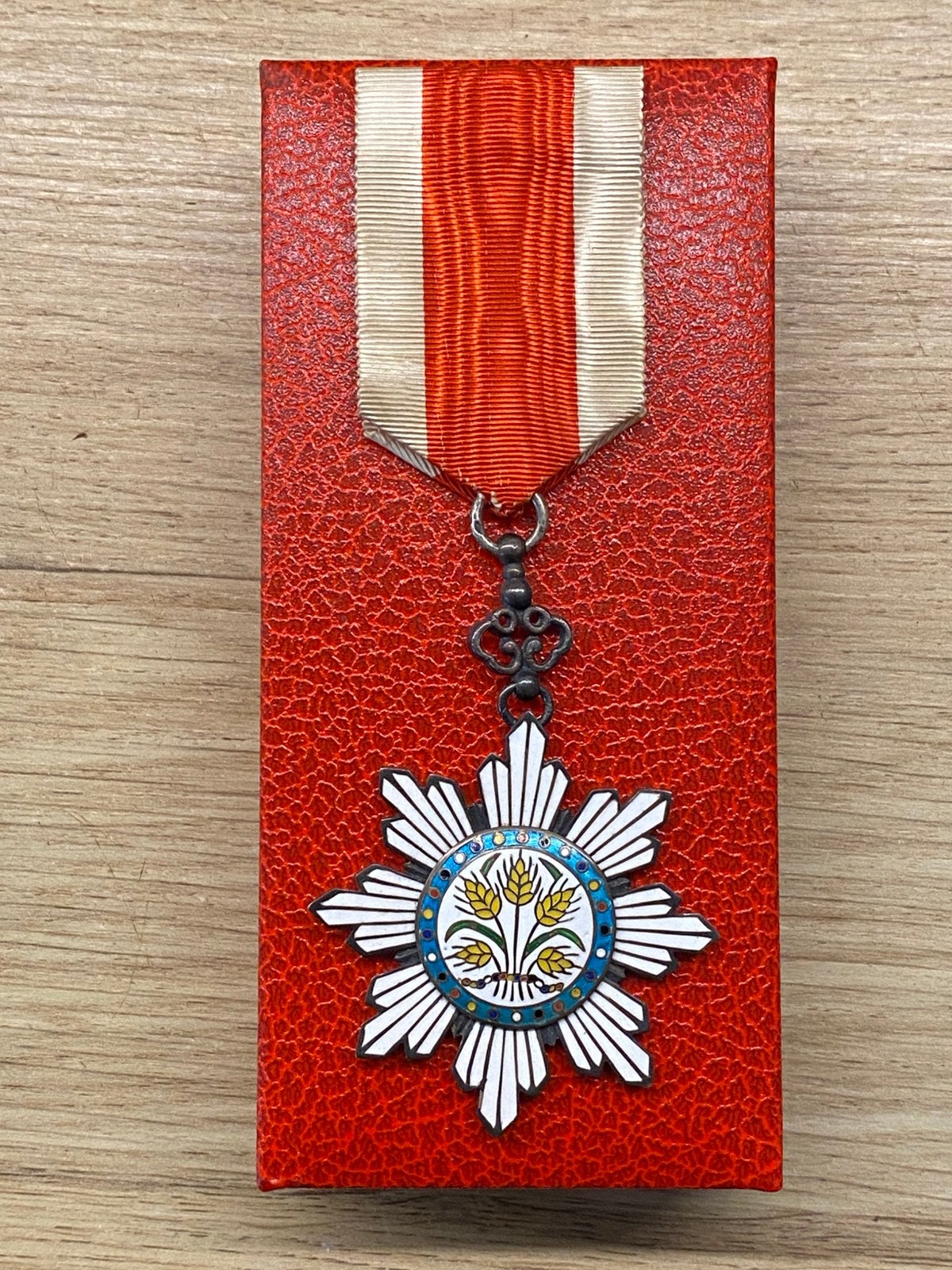 Ordre du Grain D’or, Chine, médaille argent émaillé, Enlèvement ou Envoi, Argent