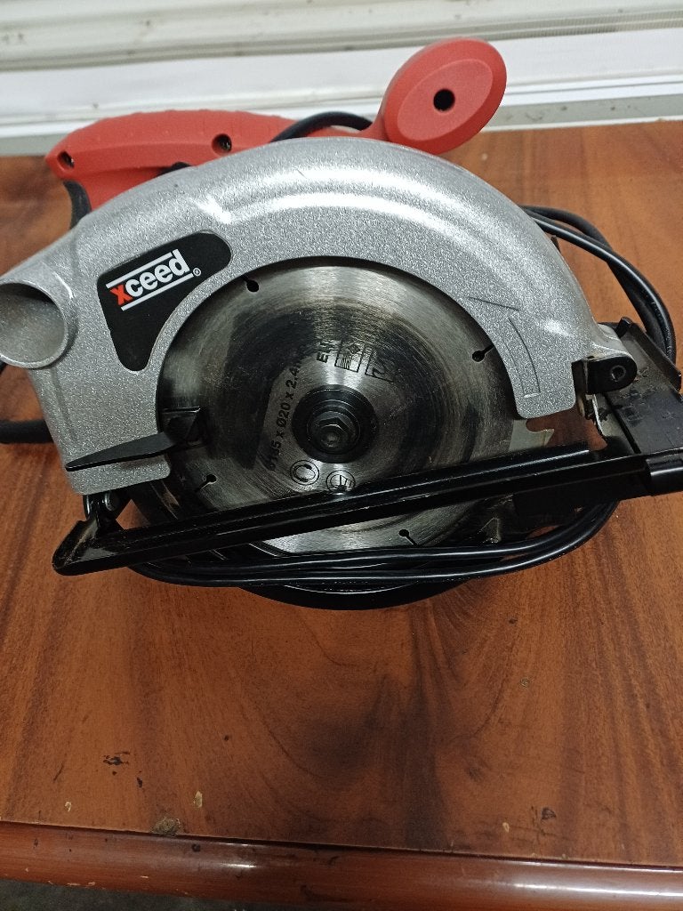 Scie circulaire, Bricolage & Construction, 1200 watts ou plus, Comme neuf, Enlèvement, Autre
