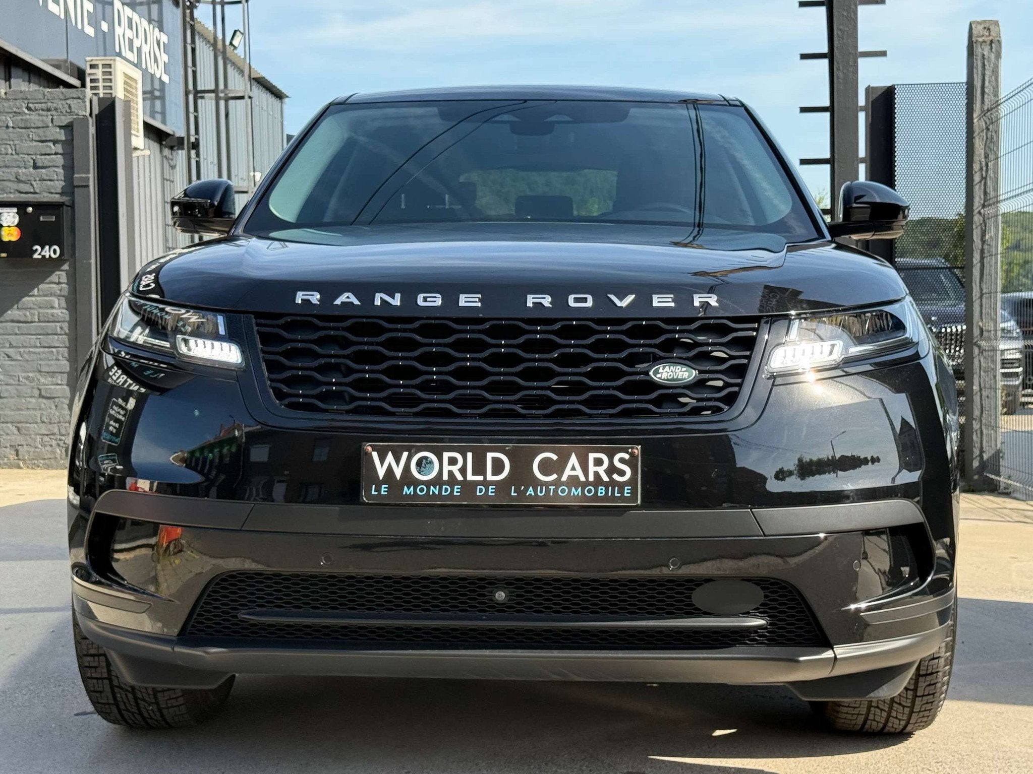 Land Rover Range Rover Velar 2.0 Turbo P250 COCKPIT - CAM360, Auto's, Land Rover, Automaat, Lichtsensor, 4 cilinders, Zwart