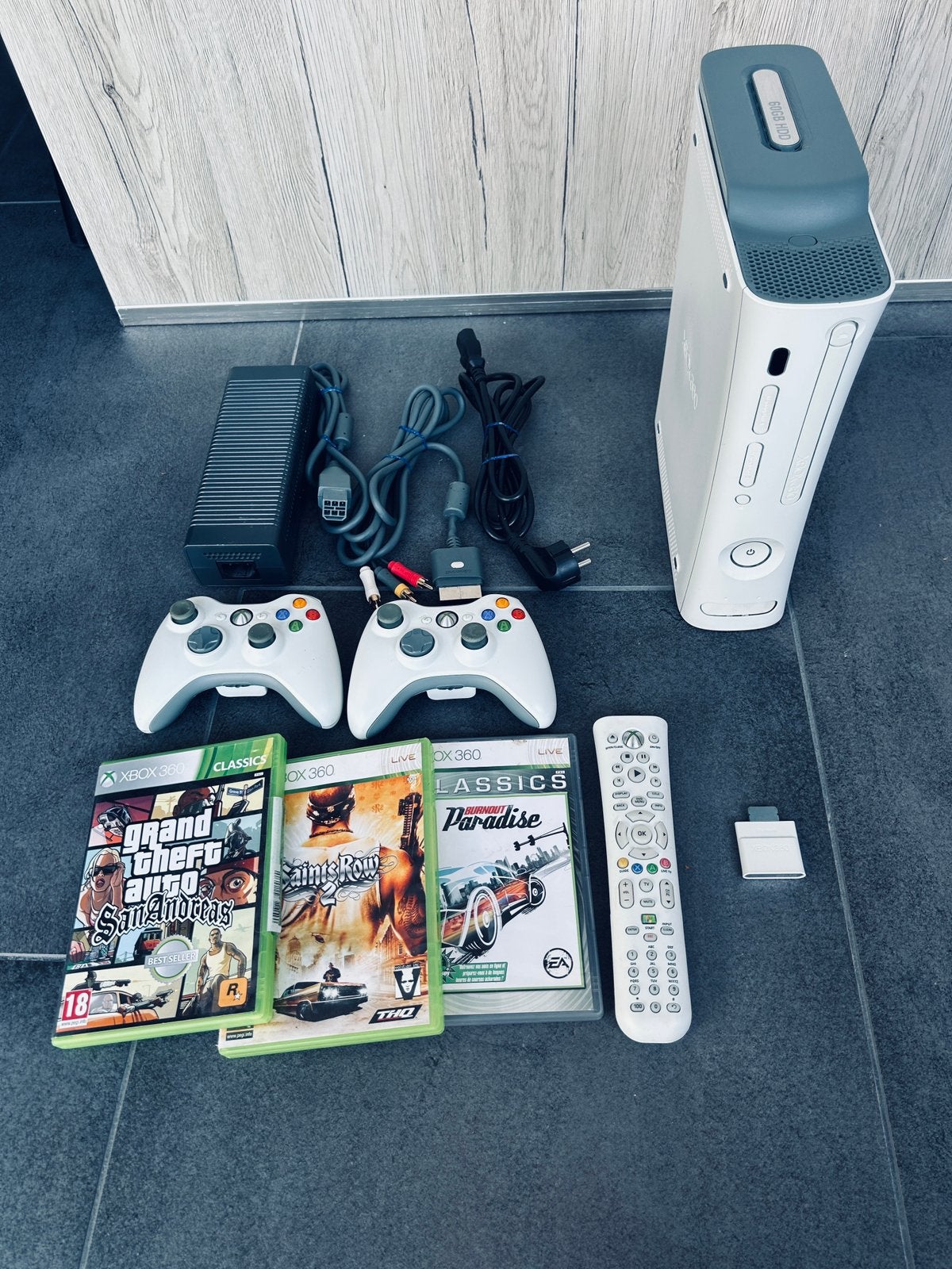 Xbox 360 60gb, Consoles de jeu & Jeux vidéo, Consoles de jeu | Xbox 360, Enlèvement ou Envoi, Comme neuf