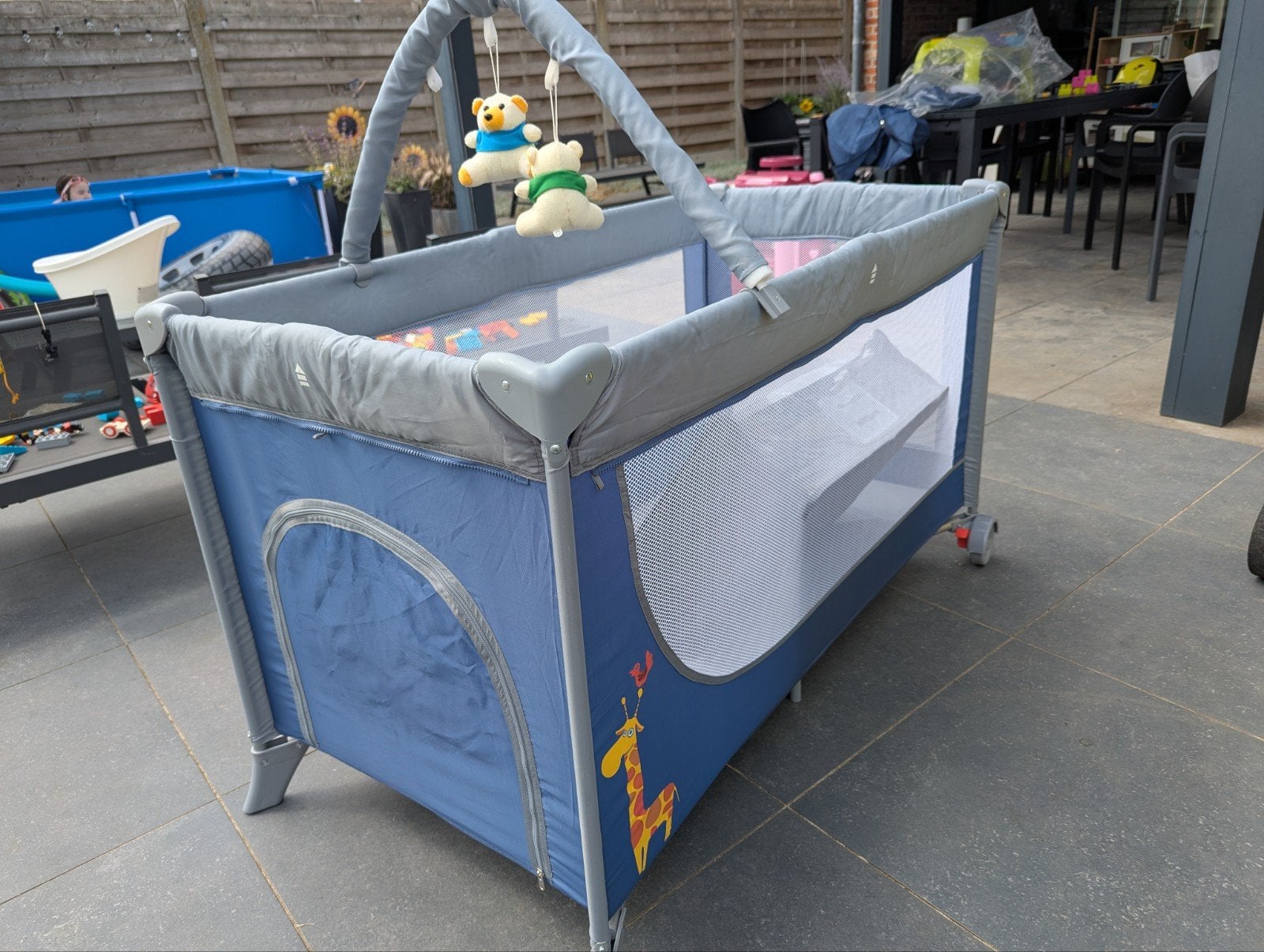 reisbedje kinderkraft, Enlèvement, Utilisé