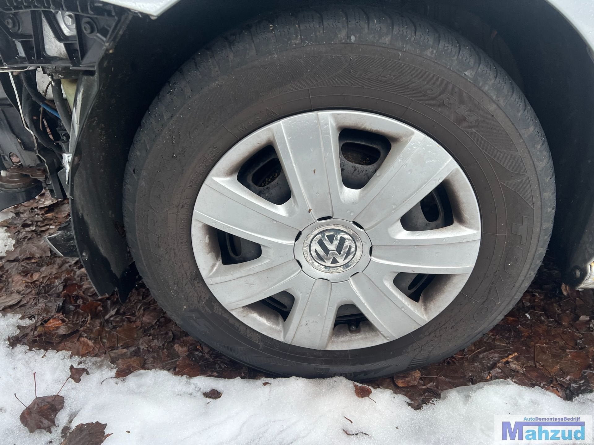 VW POLO 6R stalen VELGEN Winter banden 5x100 57.1 14 inch, Auto-onderdelen, Banden en Velgen, Gebruikt, Volkswagen AG, Vw@volkswagen.de