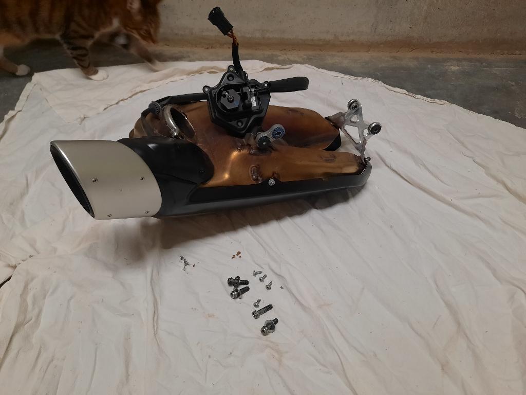 Orginele uitlaat Ducati Streetfighter V2, Ophalen, Gebruikt