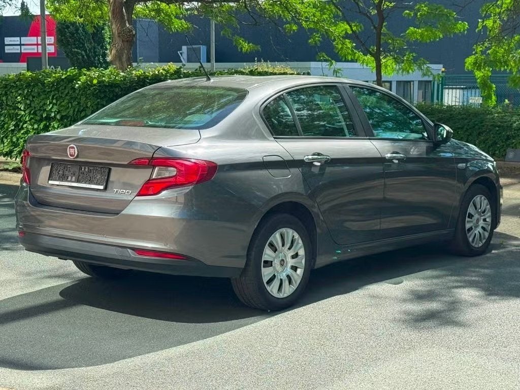 Fiat Tipo 1.4 2018 | Climatisation · Régulateur, Argent ou Gris, Achat, Entreprise, Boîte manuelle