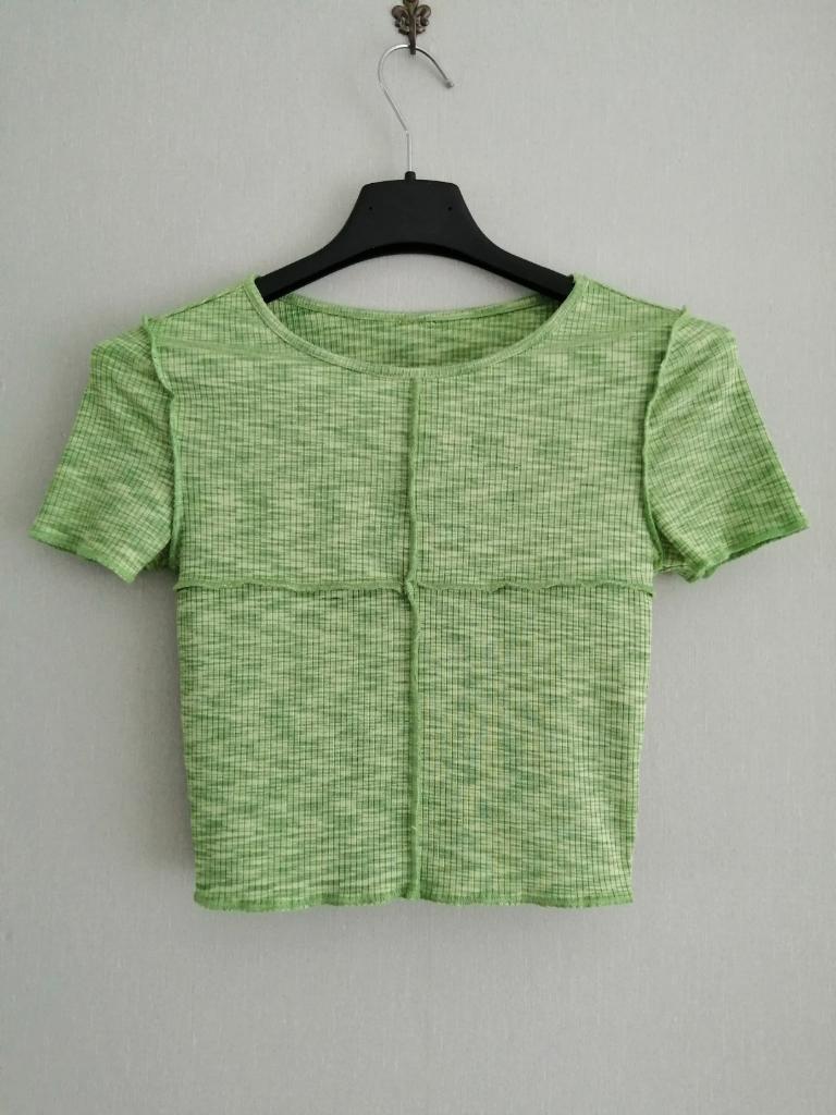 joli t-shirt court H&M taille XS, Manches courtes, H&M, Vert, Taille 34 (XS) ou plus petite