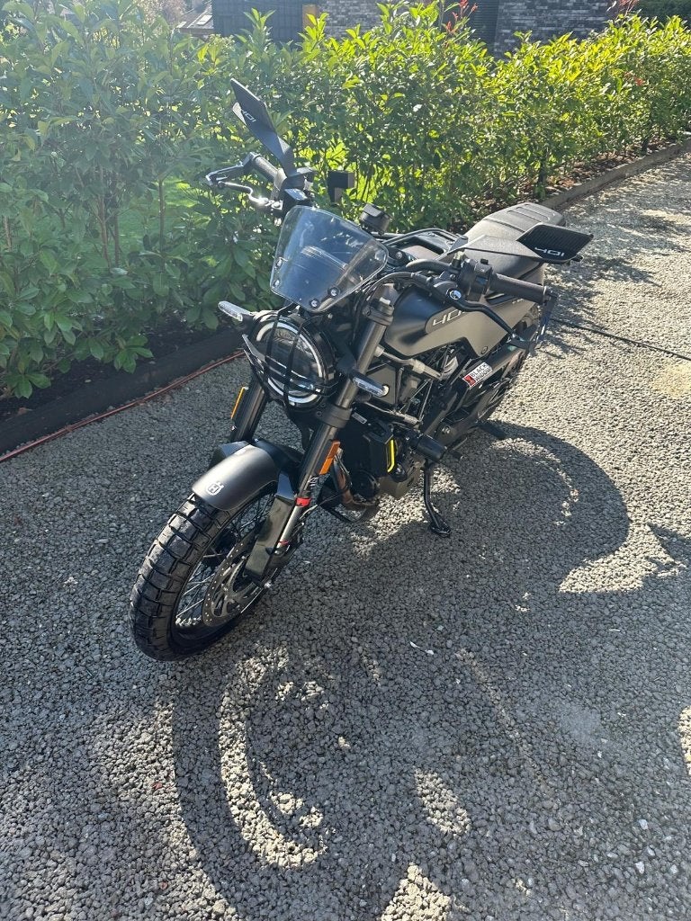 Husqvarna Svartpilen 401 2022, Motos, Occasion, Particulier, 12 à 35 kW, 1 cylindre