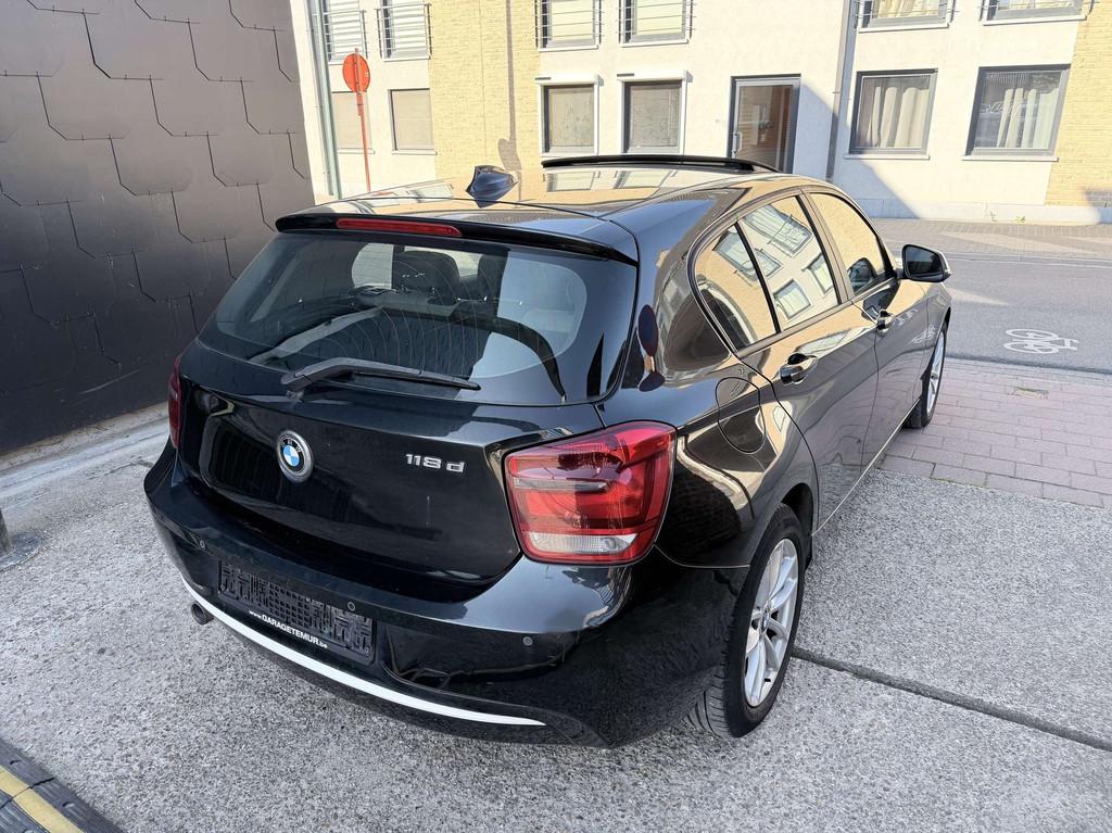 BMW 118 OPEN DAK | AUTOMAAT | NAVI | ZETEL VERWARMING, Auto's, BMW, Automaat, 1 Reeks, Zwart, 5 deurs