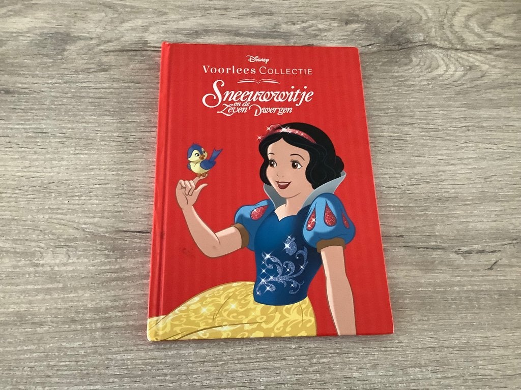 Disney Sneeuwwitje en de zeven dwergen voorleesboek (2016), Boeken, Jongen of Meisje, Ophalen of Verzenden, Zo goed als nieuw