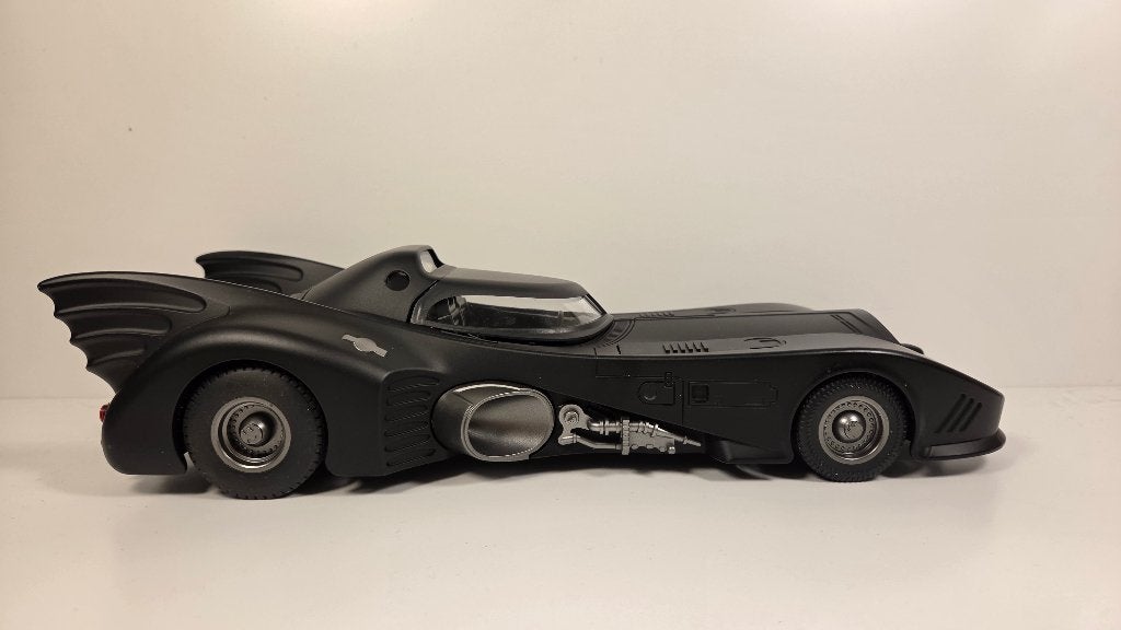 Batmobile 1/18 met licht en geluid, Ophalen of Verzenden, Zo goed als nieuw, Film, Beeldje, Replica of Model