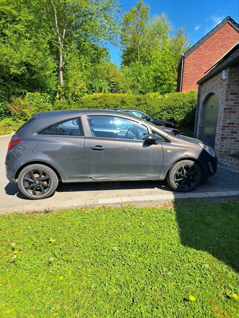 Opel corsa diesel 1250cc, Achat, Cruise Control, Boîte manuelle, 1250 cm³