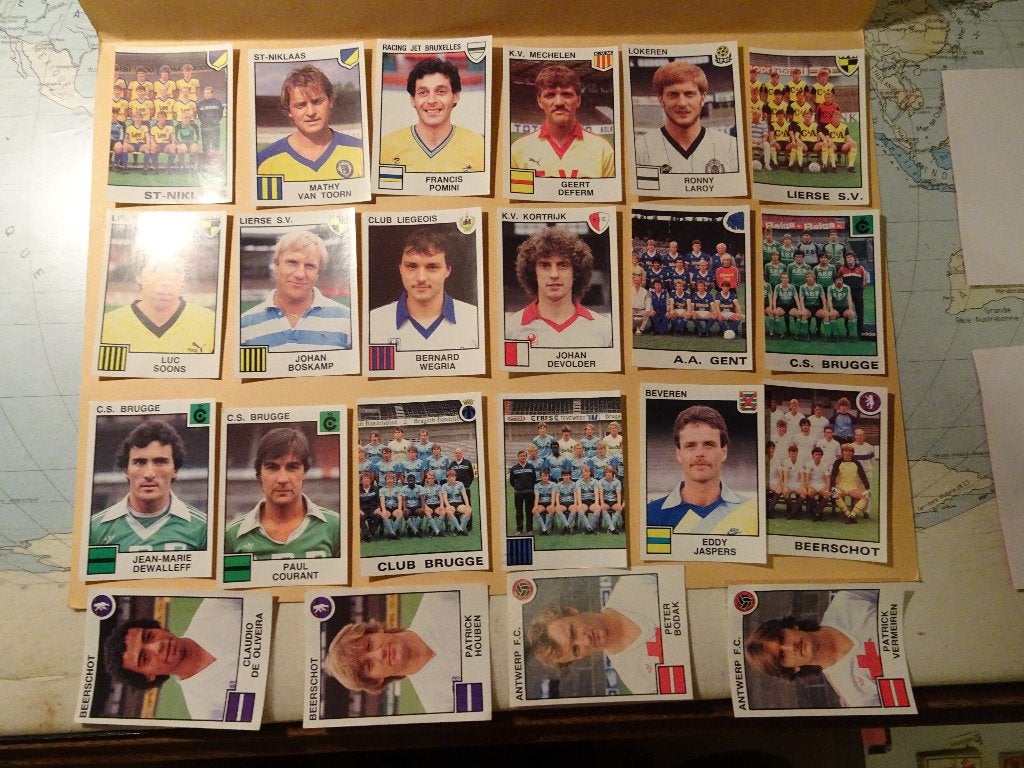 48 afbeeldingen Panini - Belgisch voetbal 85/86, Ophalen of Verzenden, Zo goed als nieuw, Meerdere stickers