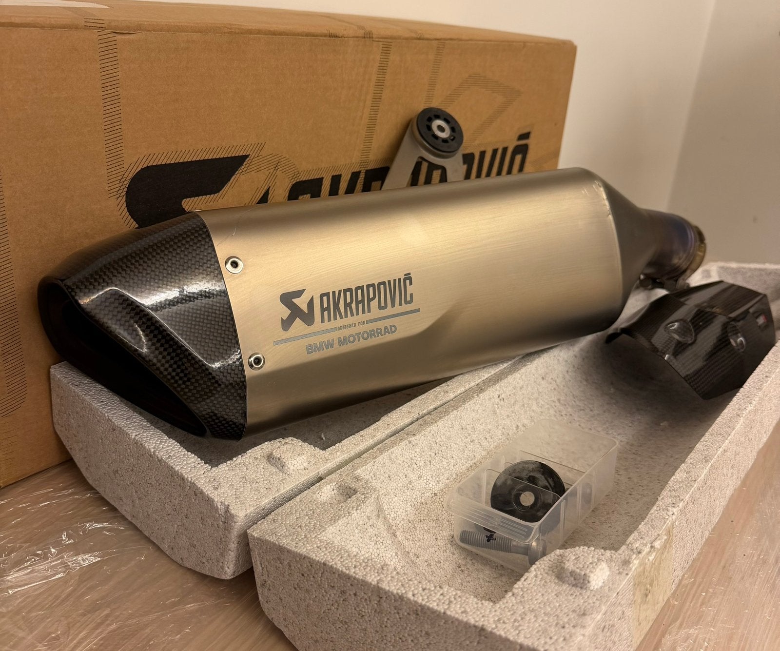 Akrapovic slip-on titanium -BMW S1000XR/ S1000RR M1000XR RR, Motoren, Ophalen of Verzenden, Gebruikt
