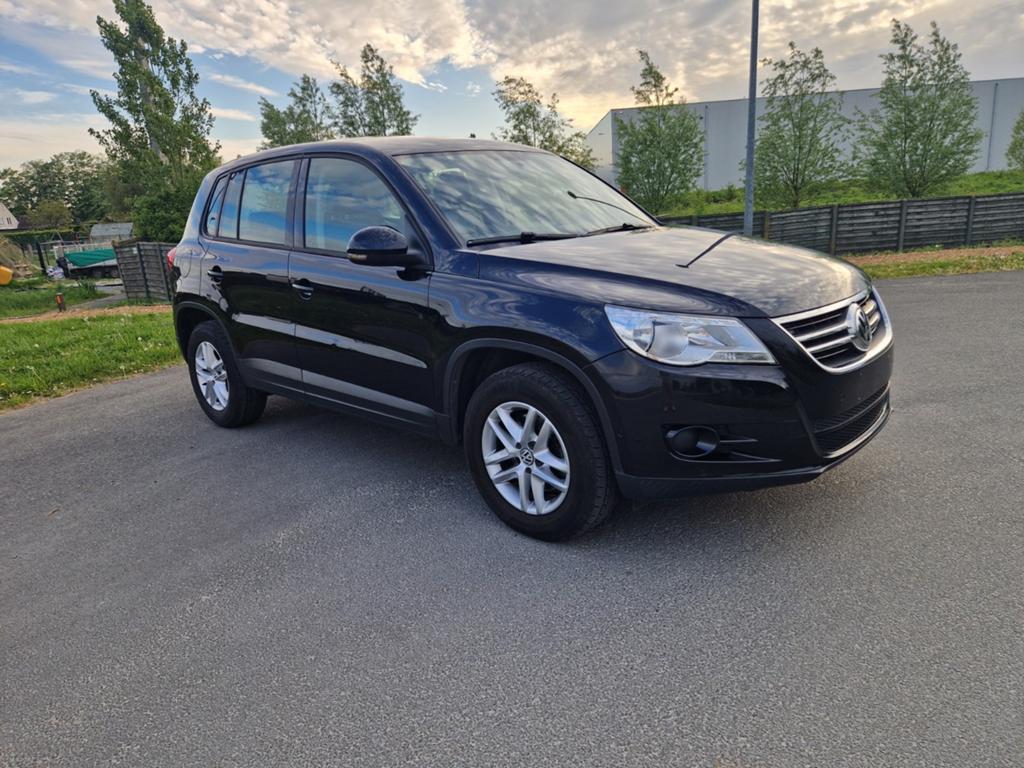 Volkswagen tiguan 2.0L diesel euro5 Km 153.000 km car-pass, Voorwielaandrijving, Zwart, 4 cilinders, Zwart