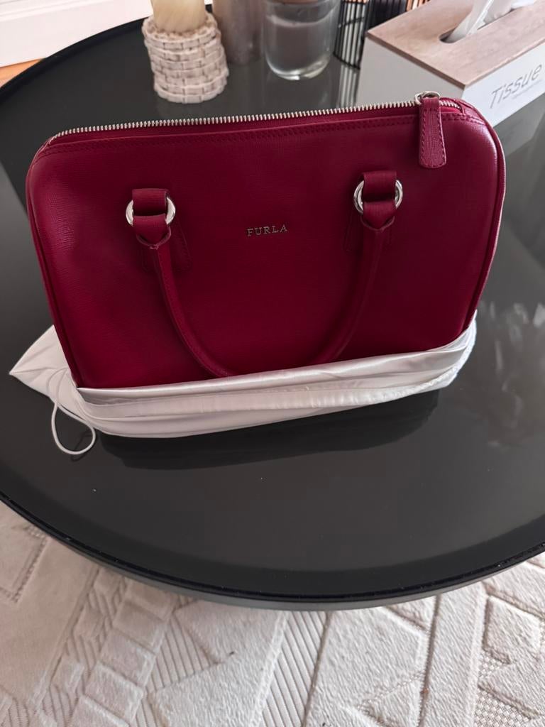 Furla handtas, Handtassen en Accessoires, Tassen | Damestassen, Ophalen of Verzenden, Zo goed als nieuw