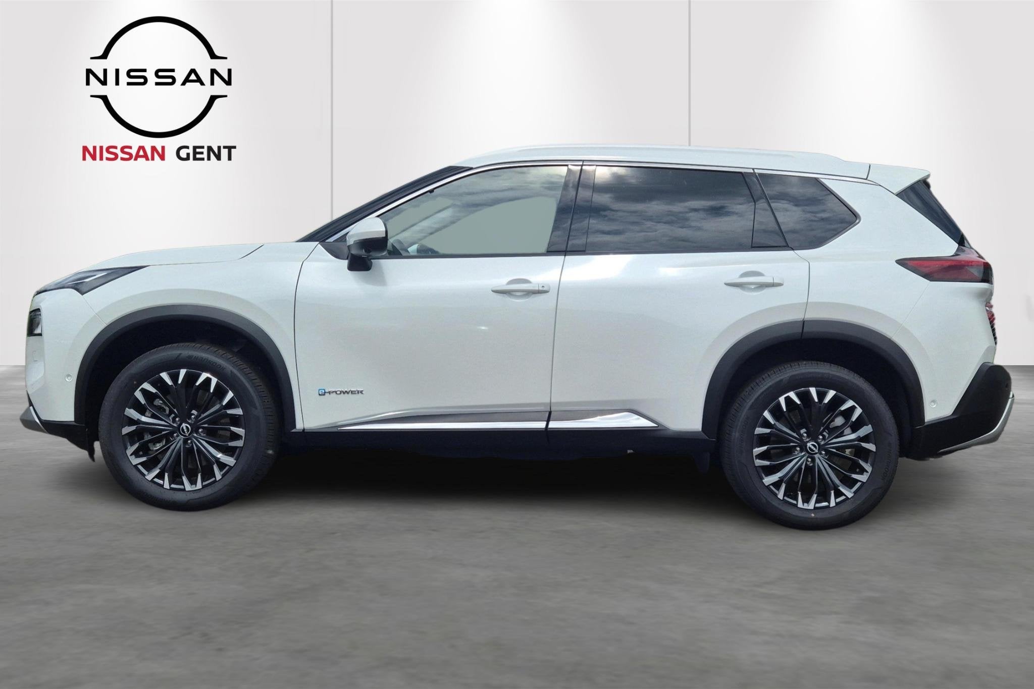 Nissan X-TRAIL e-POWER e-4ORCE 4WD Tekna+ 7 zit plaatsen/360, Auto's, Automaat, Stof, 1800 kg, Zwart