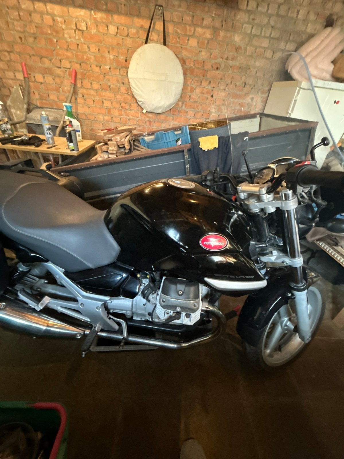 Stil staande guzzi breva 750cc motor, Motoren, Particulier