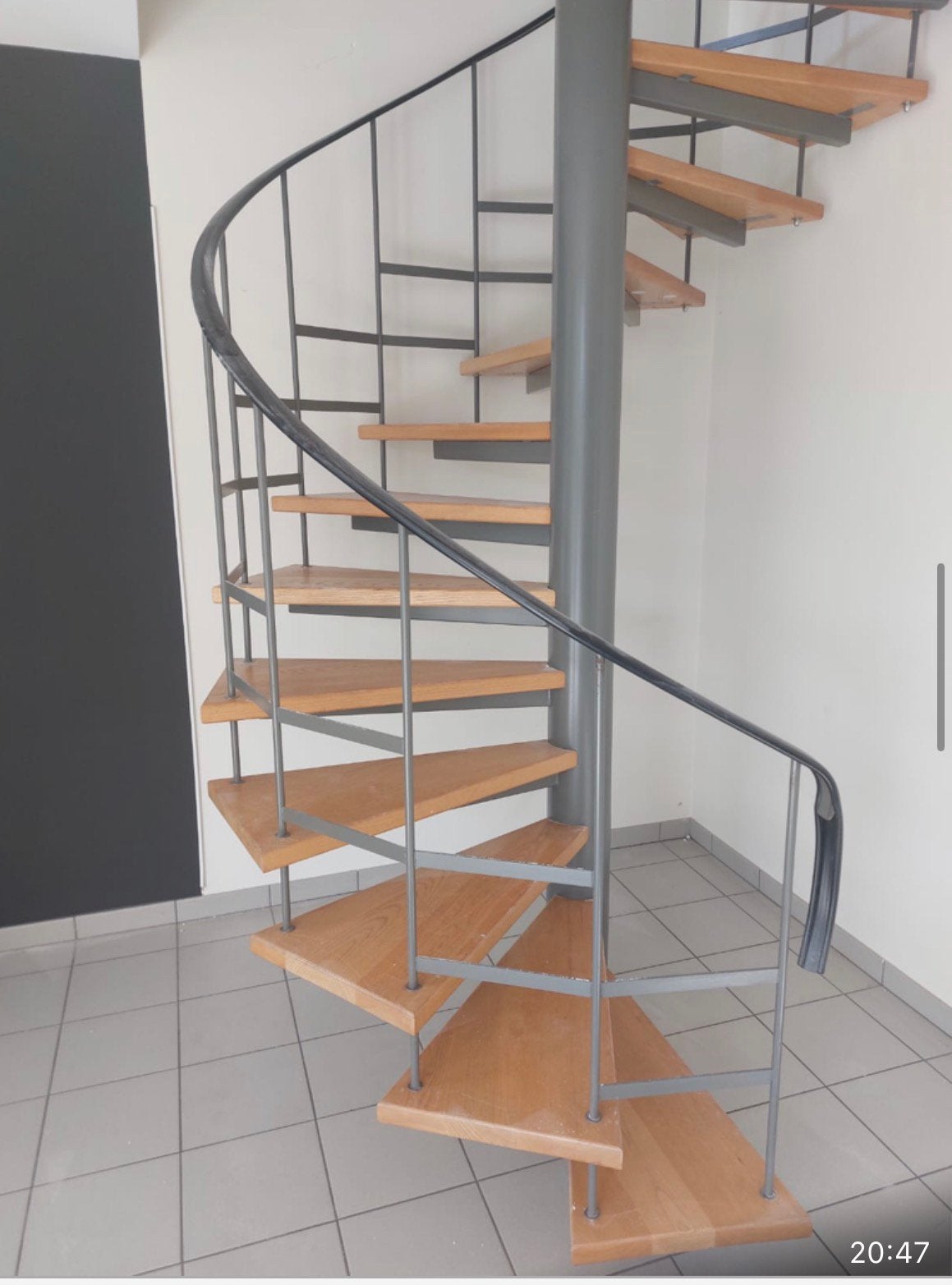 Escalier en spirale en acier, Enlèvement, Comme neuf