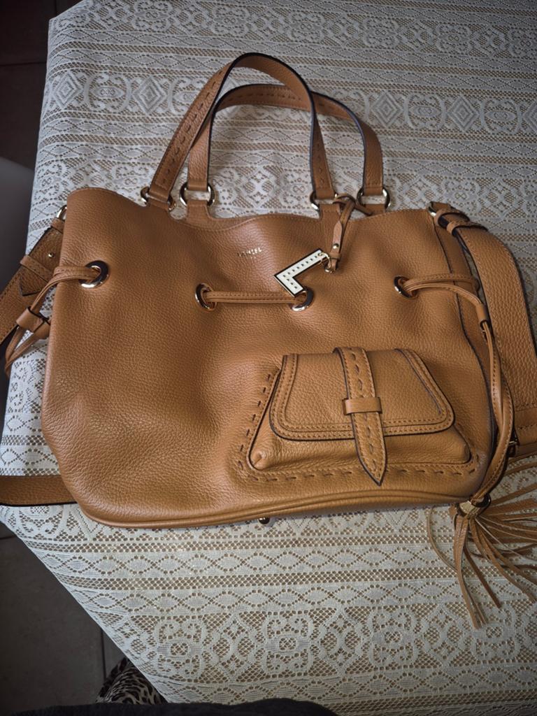 Véritable sac Lancel, Bijoux, Sacs & Beauté, Sacs | Sacs Femme, Enlèvement ou Envoi