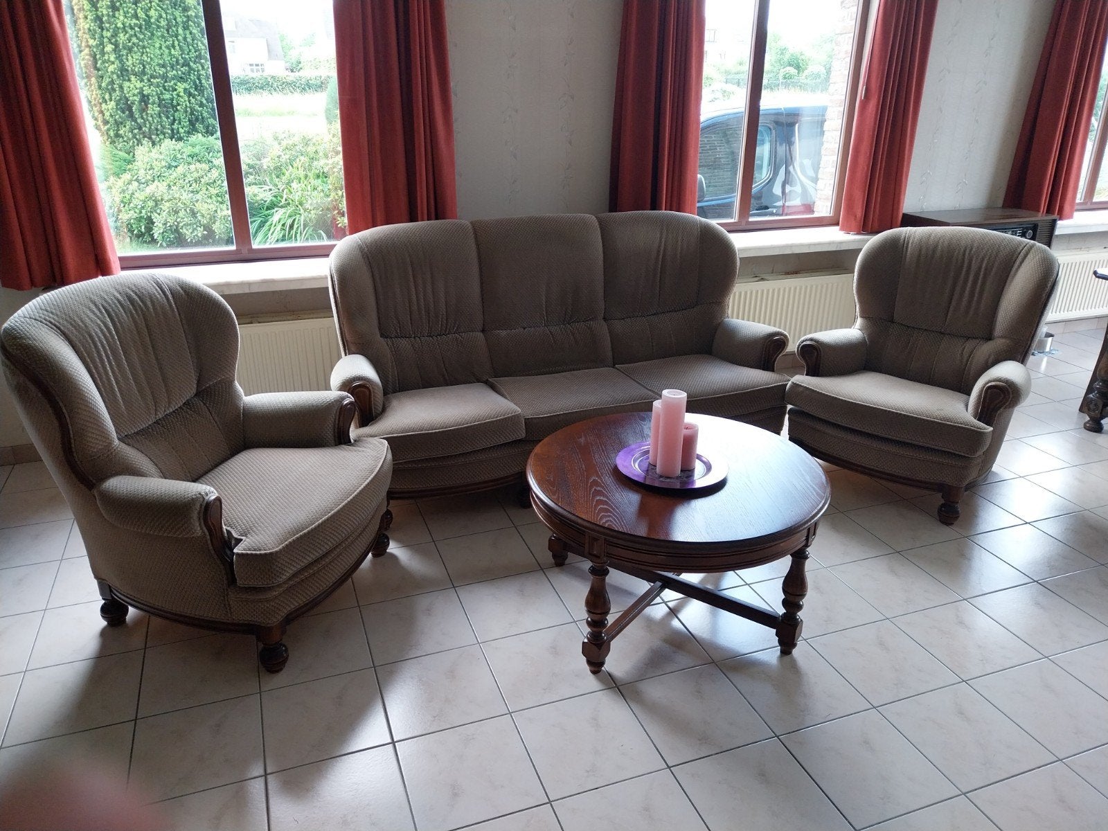 Salon met salontafel, Ophalen, Zo goed als nieuw