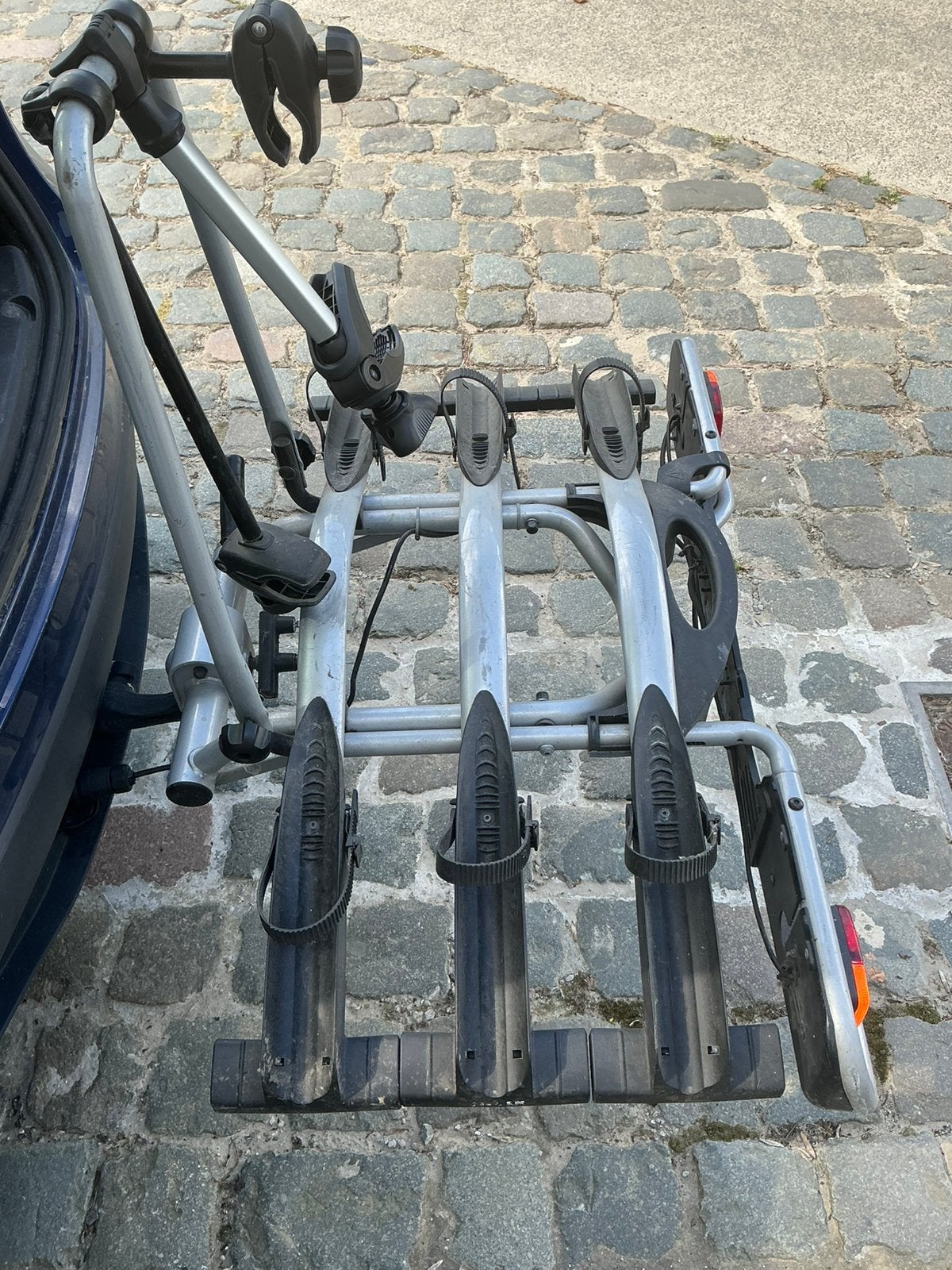Porte-vélos Thule pour 3 vélos, Support d'attelage, 3 vélos ou plus, Pneus larges, Enlèvement