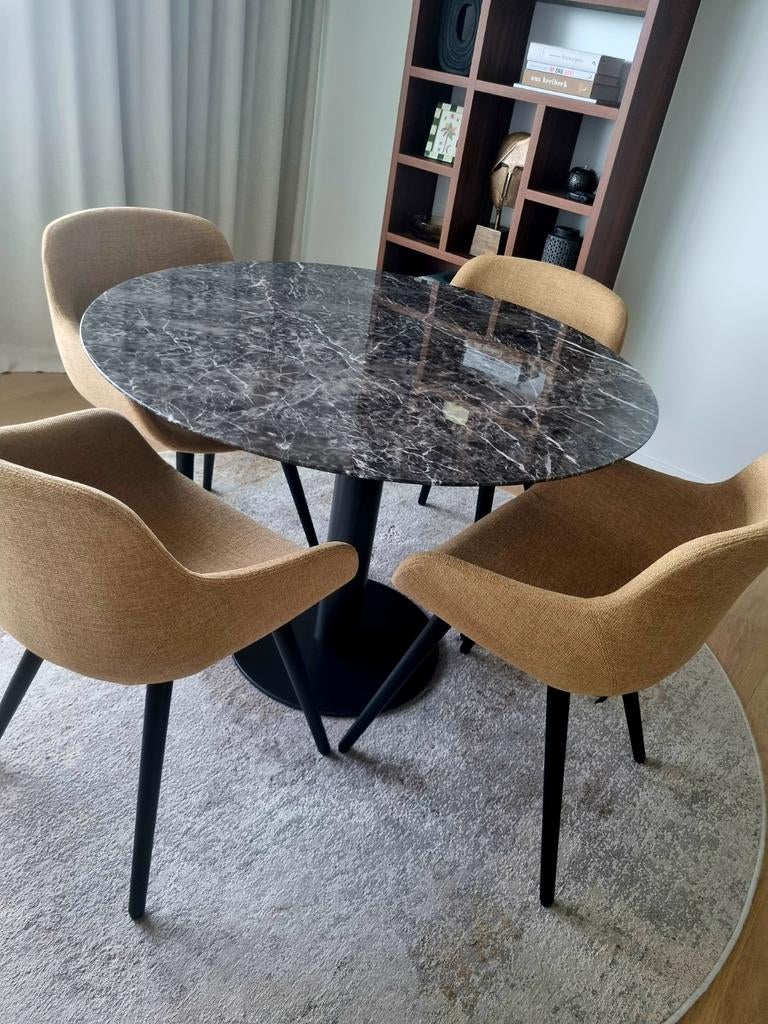 Ensemble table + 4 chaises en marbre (état neuf), Maison & Meubles, Neuf, Quatre personnes, Stijlvolle eettafel (marmer) + 4 designstoelen – complete set