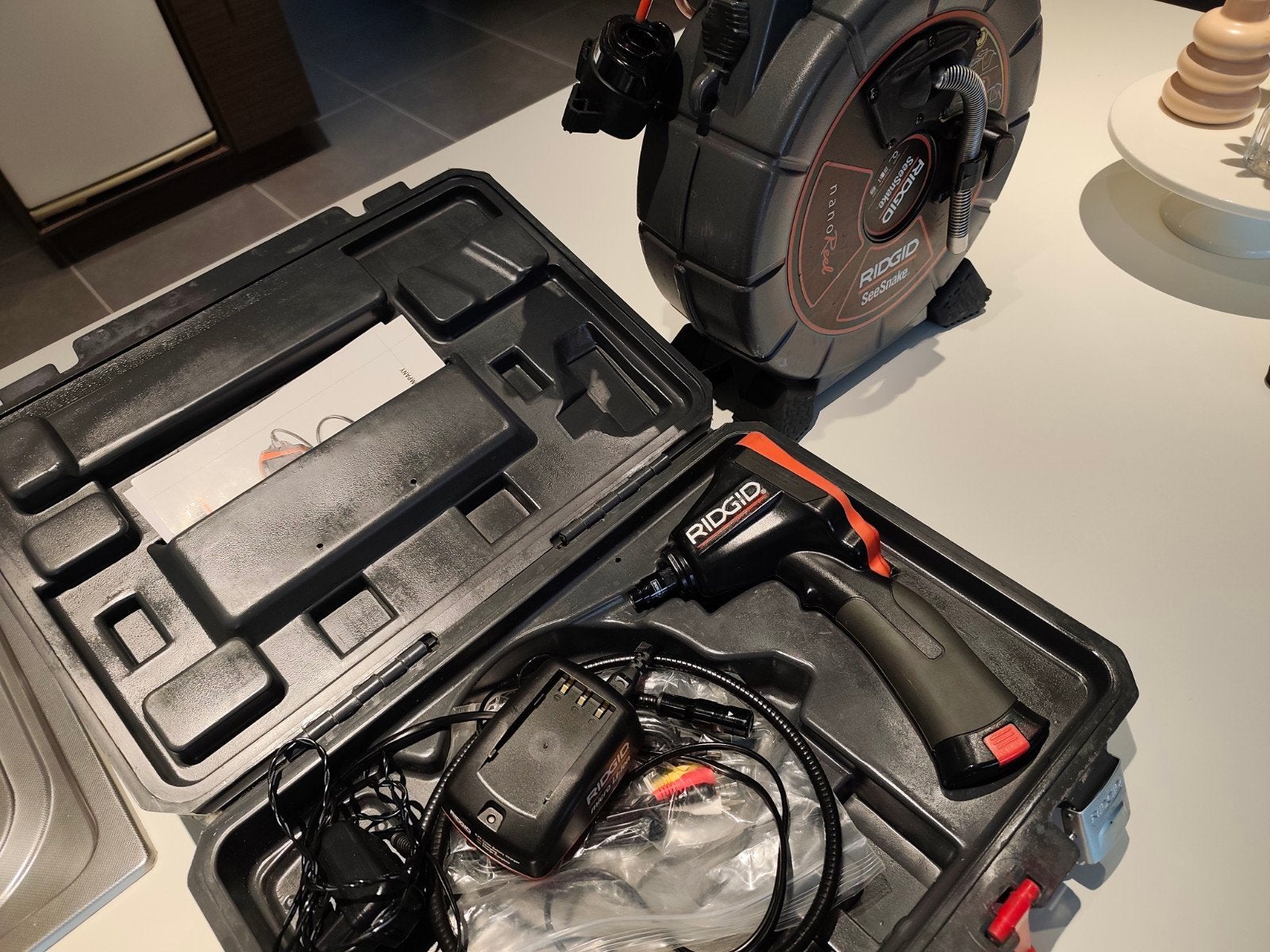 Ridgid SeeSnake NanoReel inspectie camera, Ophalen, Ridgid