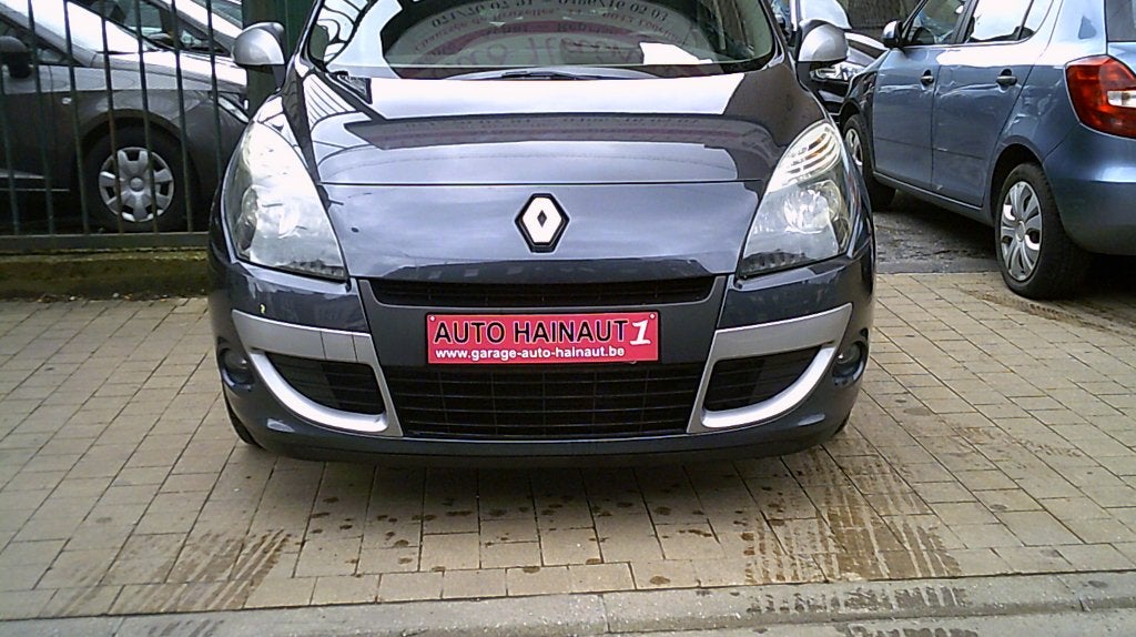 RENAULT SCENIC 1500CC DIESEL 2012, Auto's, Monovolume, Zwart, Leder en Stof, Zwart